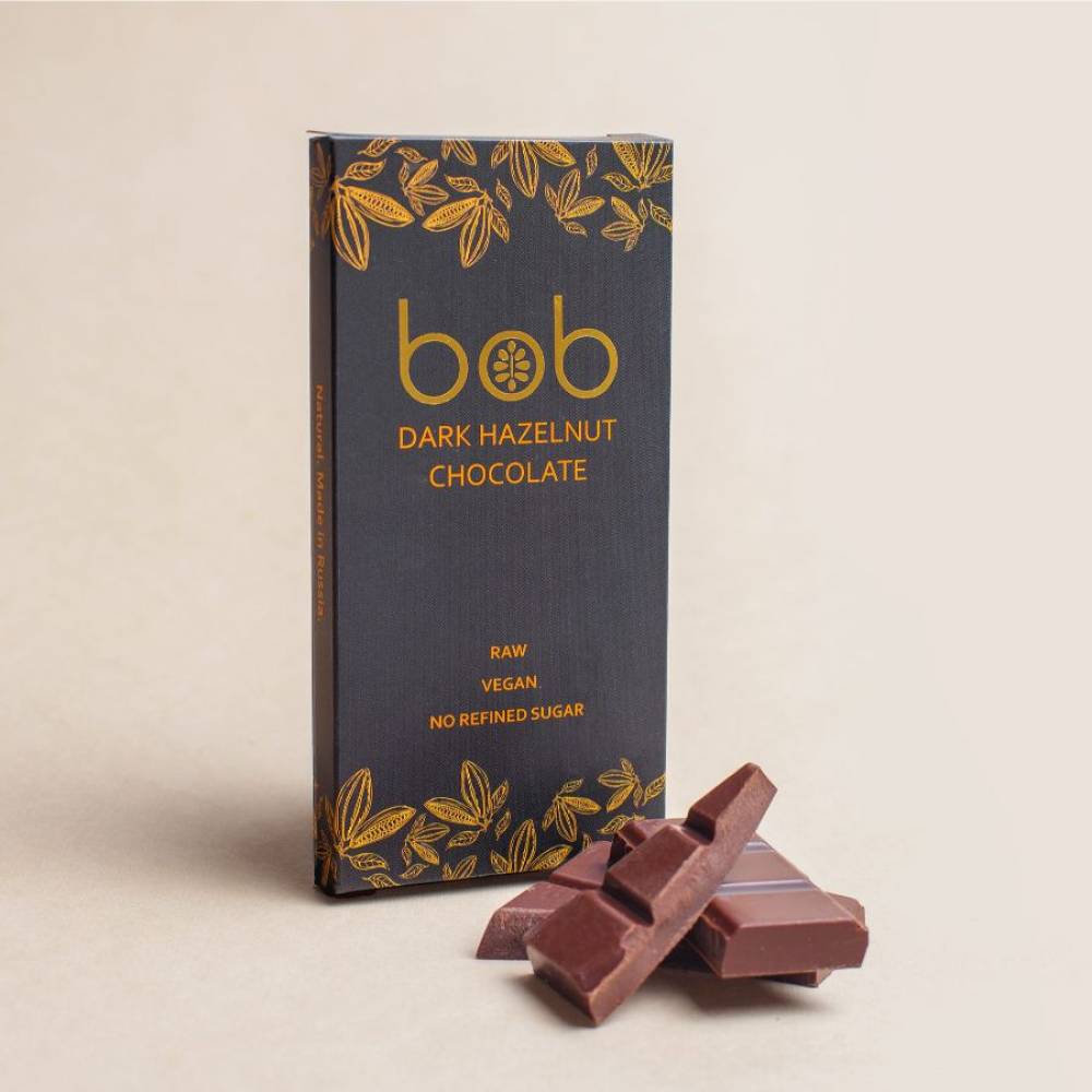 темный шоколад натуральный с фундуком, 65% какао, rawbob, 50 гр - боб 104
